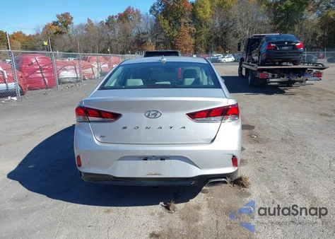 2018 Hyundai Sonata Se z USA, uszkodzony, nr VIN 5NPE24AF8JH672449